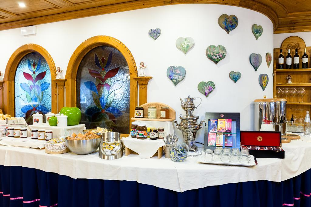 Hotel Vienna San Martino Di Castrozza Ngoại thất bức ảnh