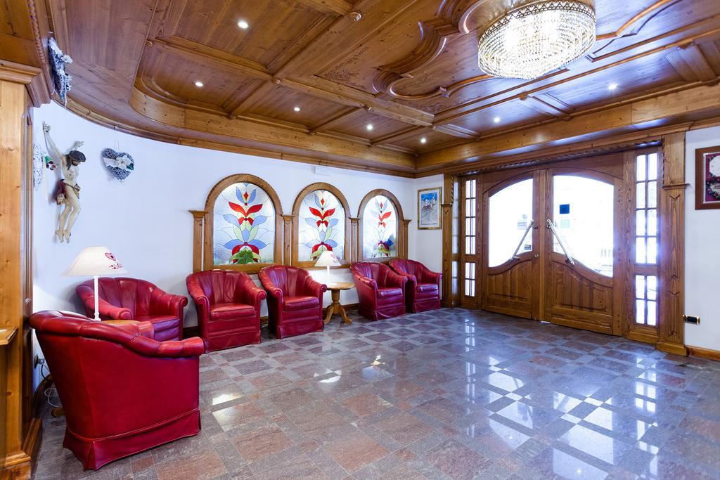 Hotel Vienna San Martino Di Castrozza Ngoại thất bức ảnh